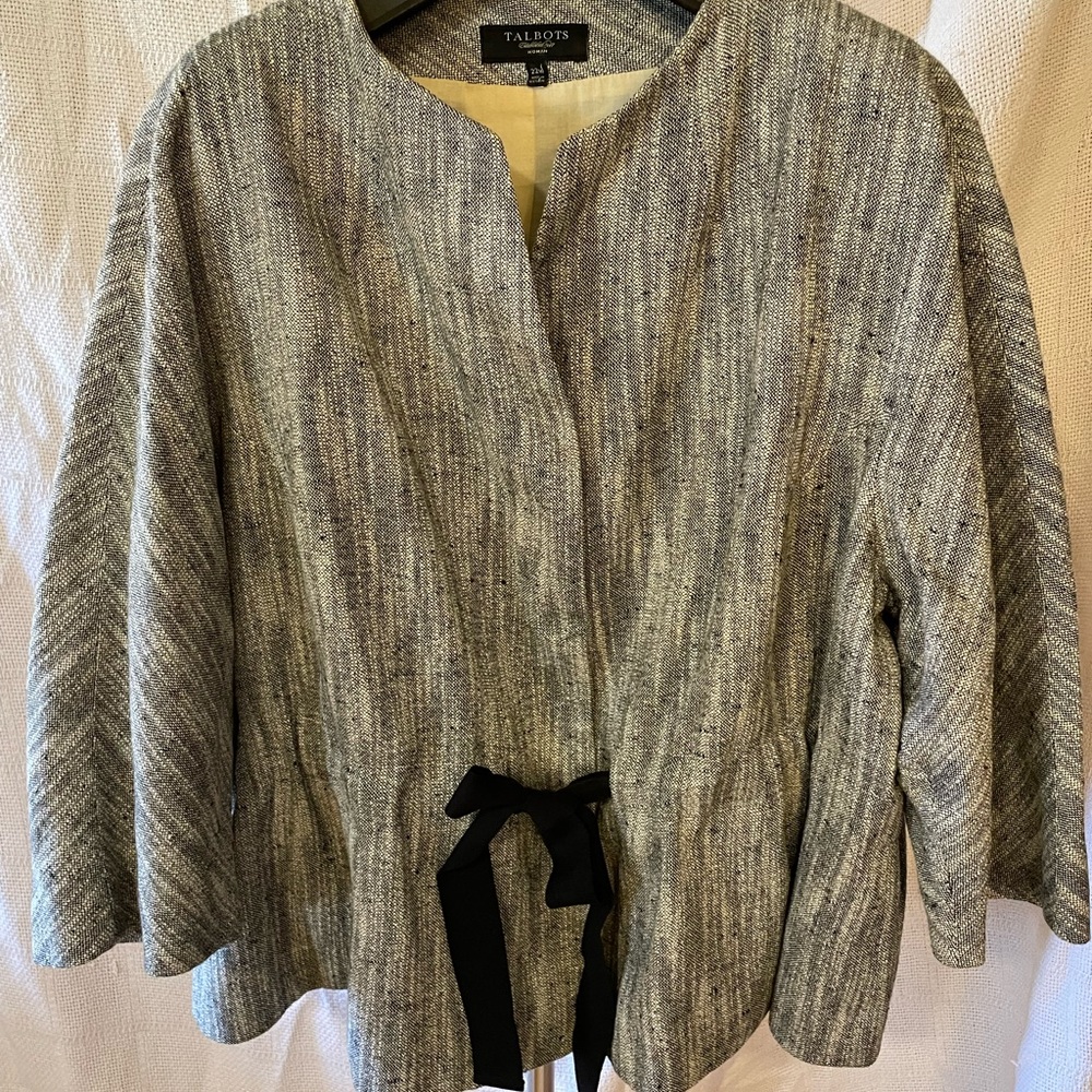 22W plus size Talbots gorgeous party jacket or professional wear. Cinching waist